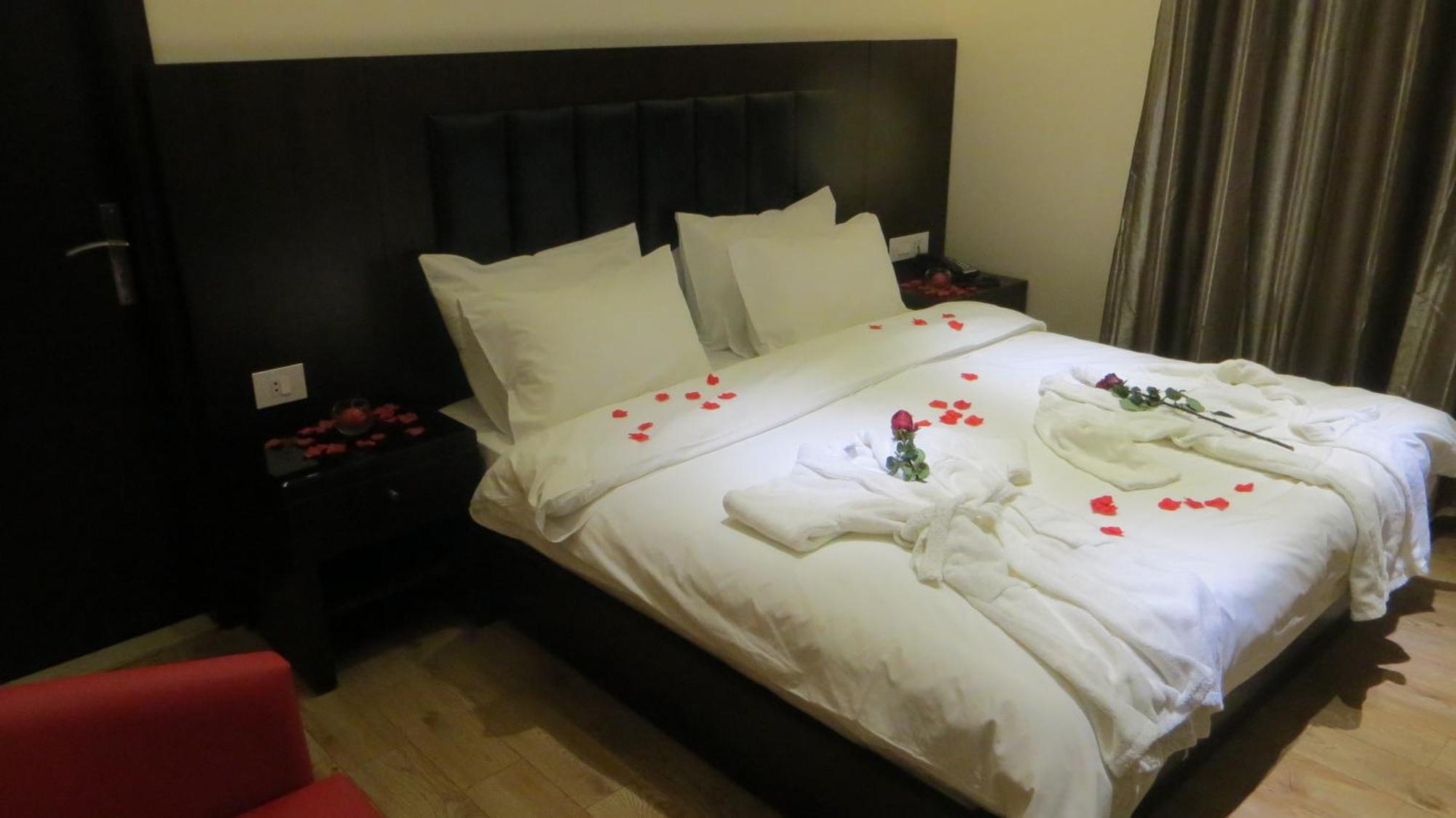 Jounieh Suites Boutique Hotel Exteriér fotografie